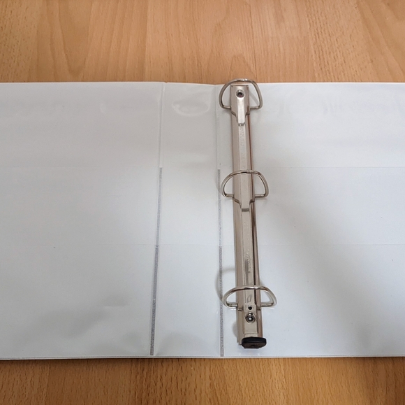 Binder - Picture 2 of 2
